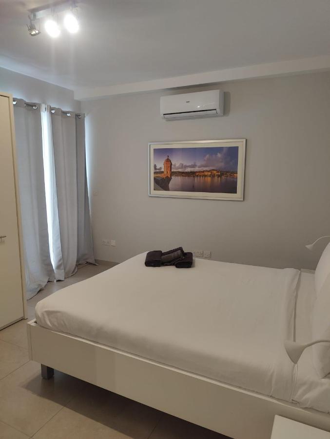 Gzira, 2 Bedroom Apartment Eksteriør bilde